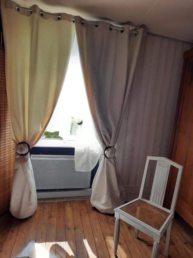 La Genete Villa Genets Luaran gambar