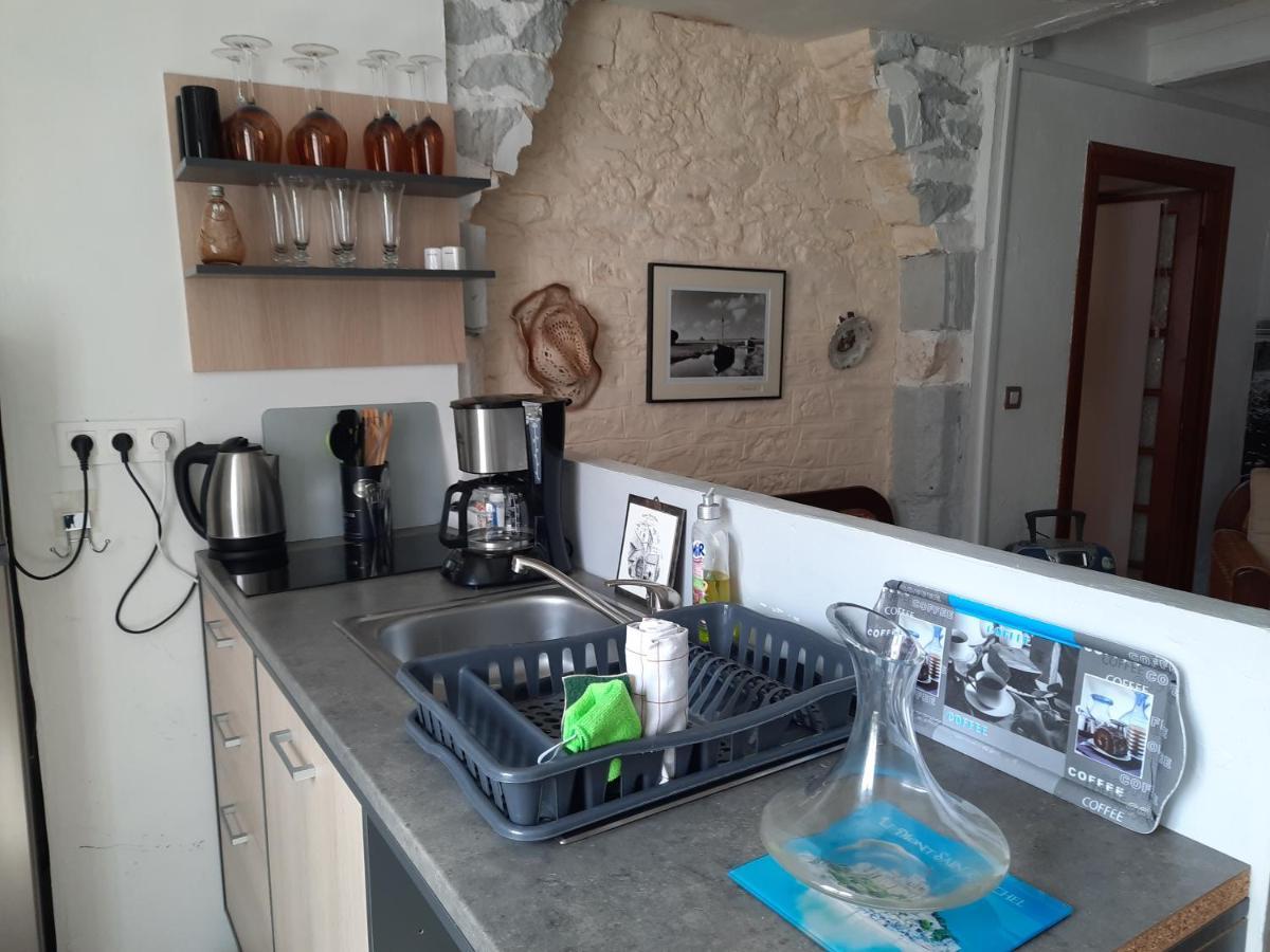 La Genete Villa Genets Luaran gambar